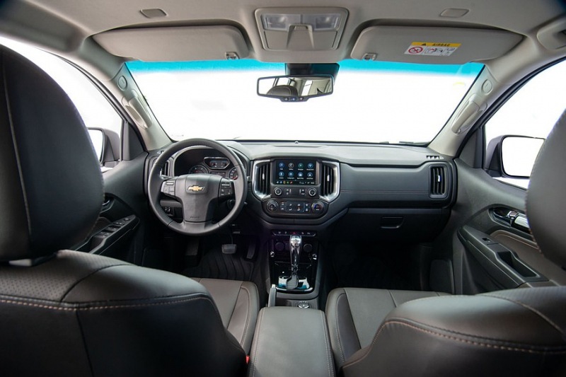 Внедорожник Chevrolet Trailblazer после рестайлинга получил новый интерьер и стал немного мощнее