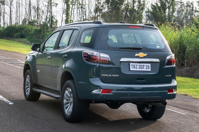 Внедорожник Chevrolet Trailblazer после рестайлинга получил новый интерьер и стал немного мощнее
