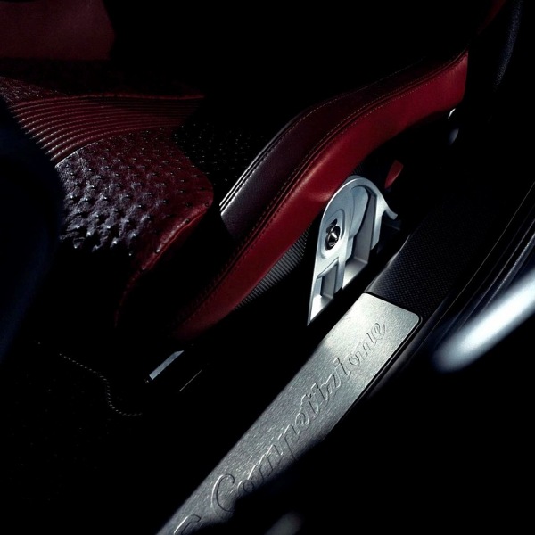 Alfa Romeo 8C от Officine Fioravanti: механическая коробка передач вместо робота и множество других доработок