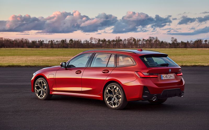 BMW обновила 3-ю серию. Фото
