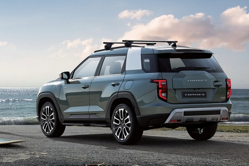 Бывший SsangYong реконструирует кроссовер Torres: новый интерьер и «внедорожная» версия