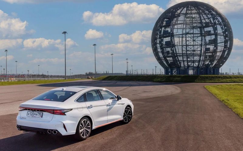 Chery Arrizo 8 подешевел примерно на ₽450 000 в год после дебюта в России