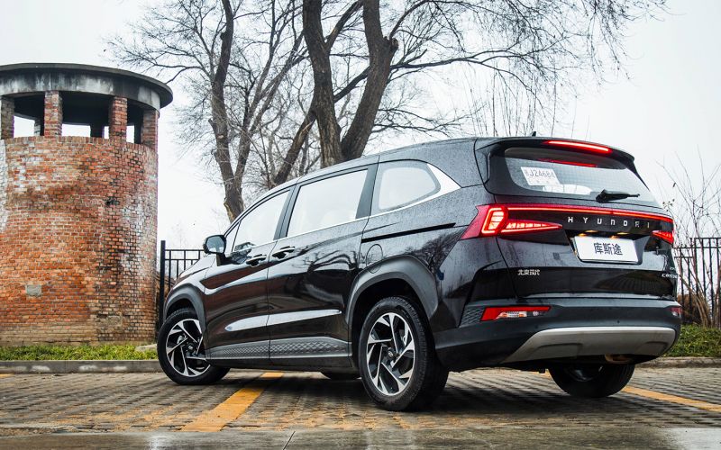 Дилер привез в Россию минивэн Hyundai Custin сколько это стоит