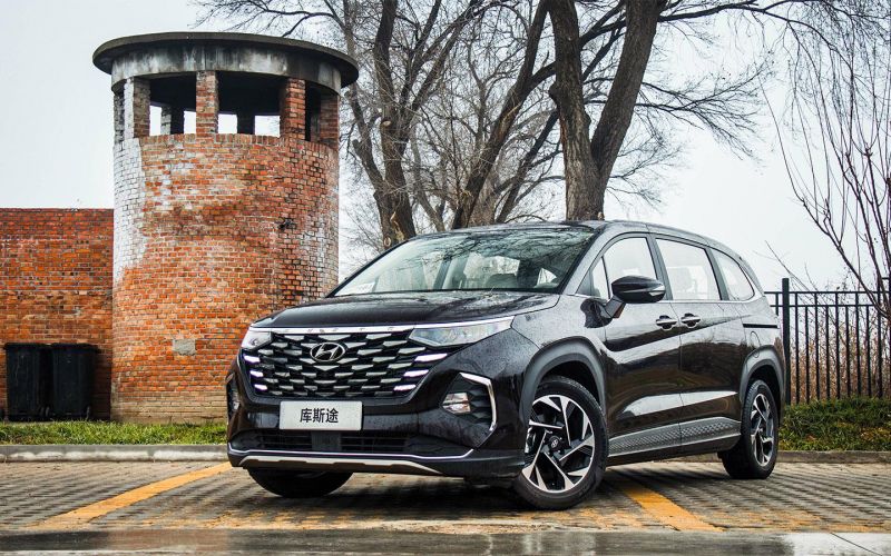 Дилер привез в Россию минивэн Hyundai Custin сколько это стоит