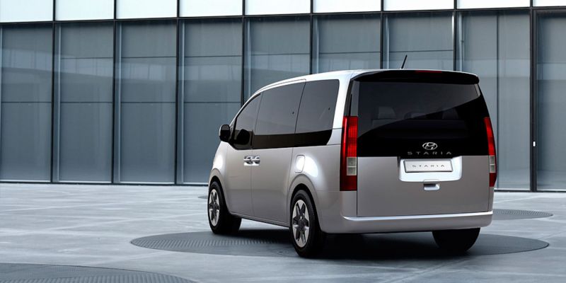 Дилер привез в Россию новый минивэн Hyundai Staria за 6,9 млн вон