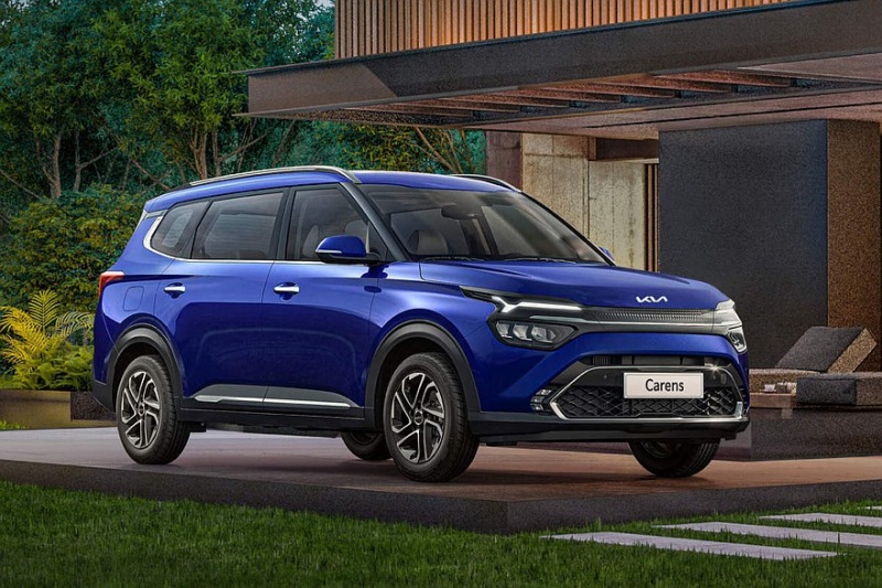 Kia Carens приезжает в Узбекистан: кроссовер дешевле родственного Seltos