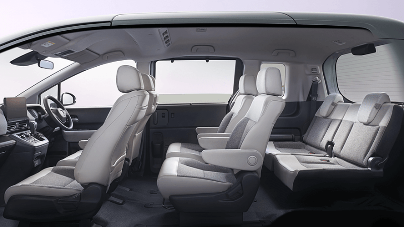 Новый компактвэн Honda Freed имеет большую общую длину при сохранении той же колесной базы