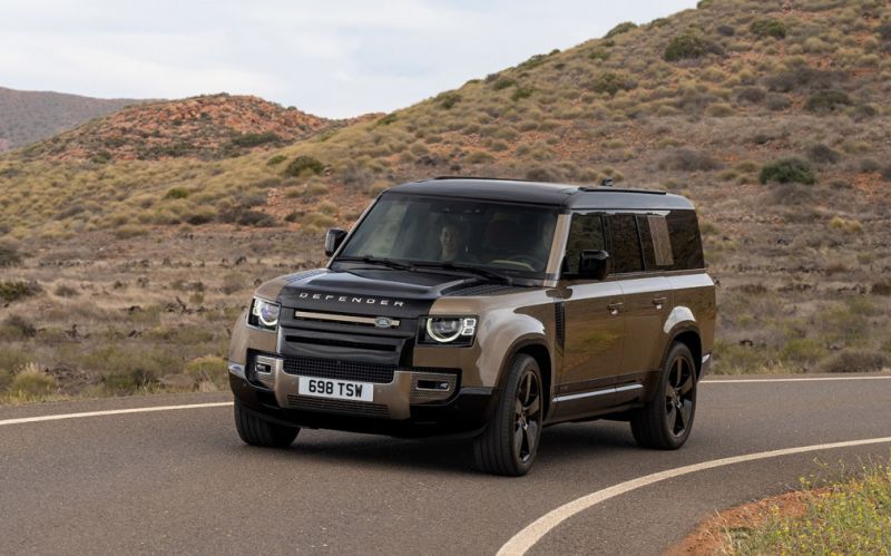 Компания Land Rover обновила свой внедорожник Defender. Фотографии и основные изменения
