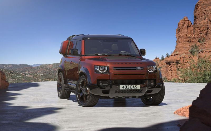 Компания Land Rover обновила свой внедорожник Defender. Фотографии и основные изменения