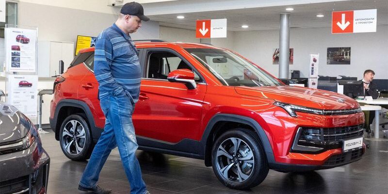 «Москвич» раскрыл планы по наращиванию продаж автомобилей в 2025 году
