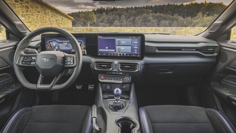 Новый седан Ford Mustang: первые изображения