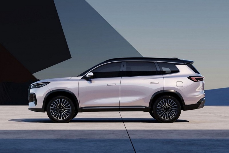 Обновленные Chery Tiggo 7 Pro и Tiggo 8 Pro превратились в «европейские» Ebro S700 и S800