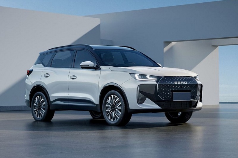 Обновленные Chery Tiggo 7 Pro и Tiggo 8 Pro превратились в «европейские» Ebro S700 и S800
