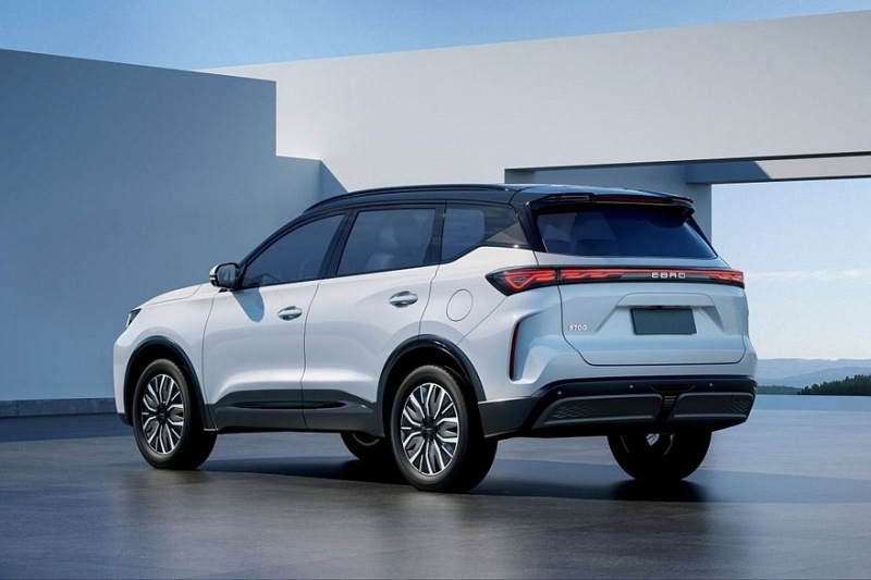 Обновленные Chery Tiggo 7 Pro и Tiggo 8 Pro превратились в «европейские» Ebro S700 и S800