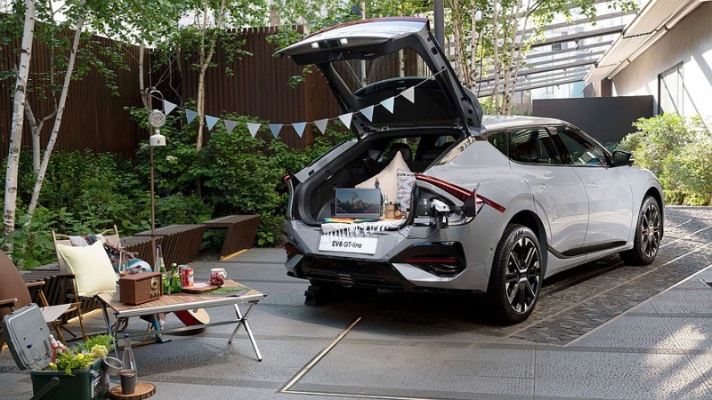 Обновленный кроссовер Kia EV6 получил другую оптику, изогнутый дисплей и большую емкость аккумулятора