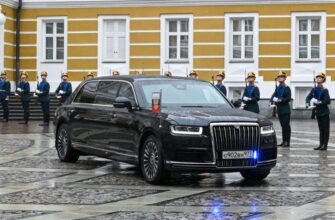 Путин приехал на инаугурацию на новом Aurus Senat. Фото
