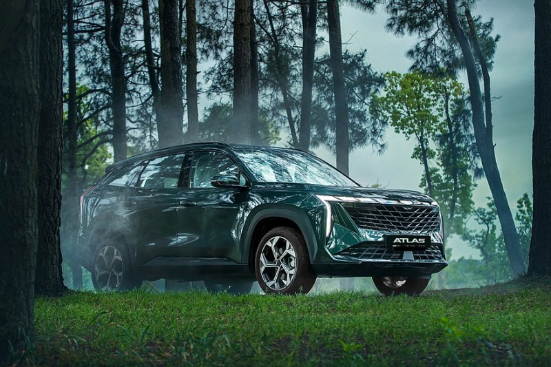 Российский Geely Atlas получит полный привод и классическую автоматическую коробку передач