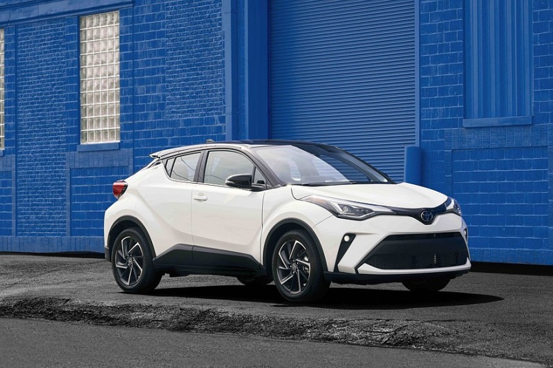 Toyota C-HR и ее компании: выбираем кросс-купе от 3 млн рублей до 5 млн рублей