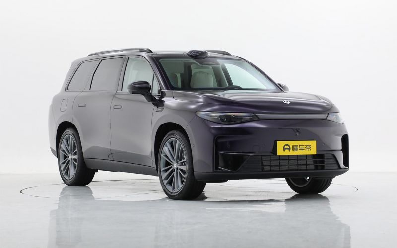 Избегайте санкций. Новые BMW X5, Kia Sportage и Mazda 6 привезли в Россию
