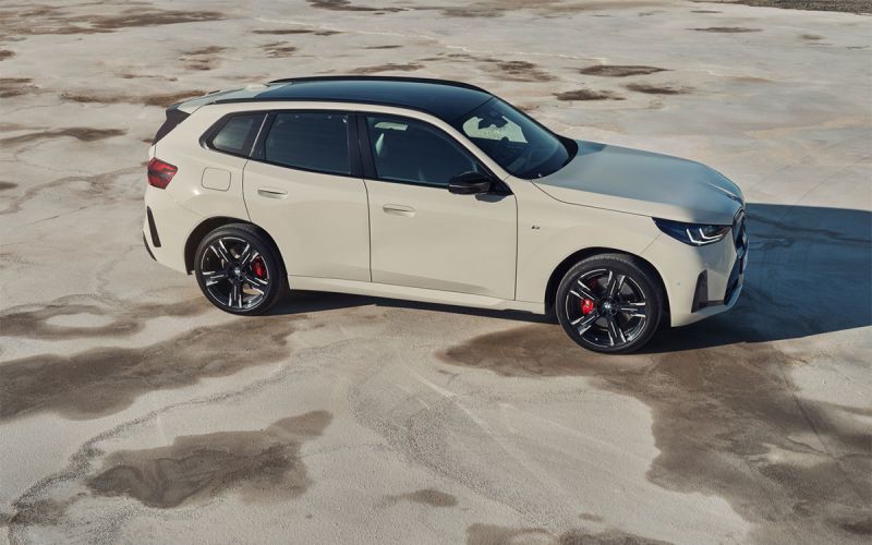 Компания BMW представила новое поколение своего кроссовера X3. Фотографии и характеристики