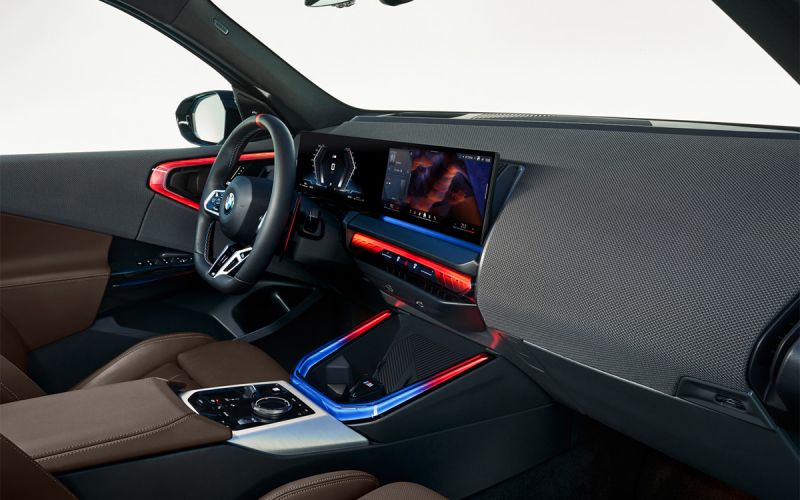 Компания BMW представила новое поколение своего кроссовера X3. Фотографии и характеристики