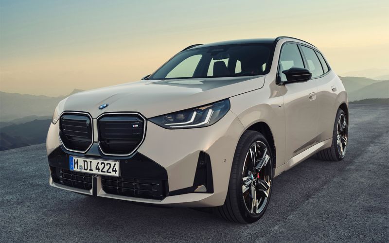 Компания BMW представила новое поколение своего кроссовера X3. Фотографии и характеристики