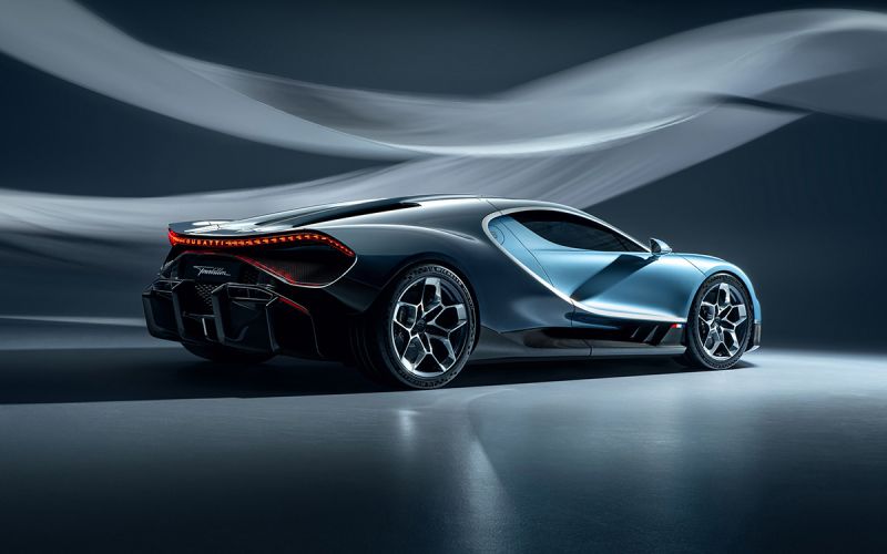 Bugatti представляет новый суперкар с турбийоном стоимостью 338,5 млн рублей