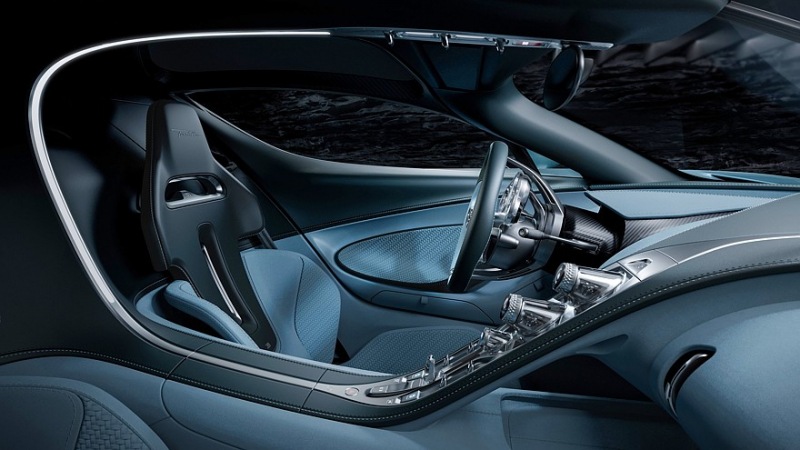 Bugatti Tourbillon: 8,3-литровый атмосферный V16, три электромотора, 1800 лошадиных сил.