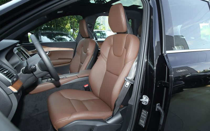 Дилер привез в Россию новый Volvo XC90 сколько это стоит