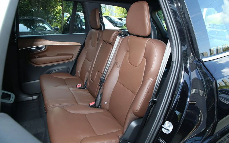 Дилер привез в Россию новый Volvo XC90 сколько это стоит