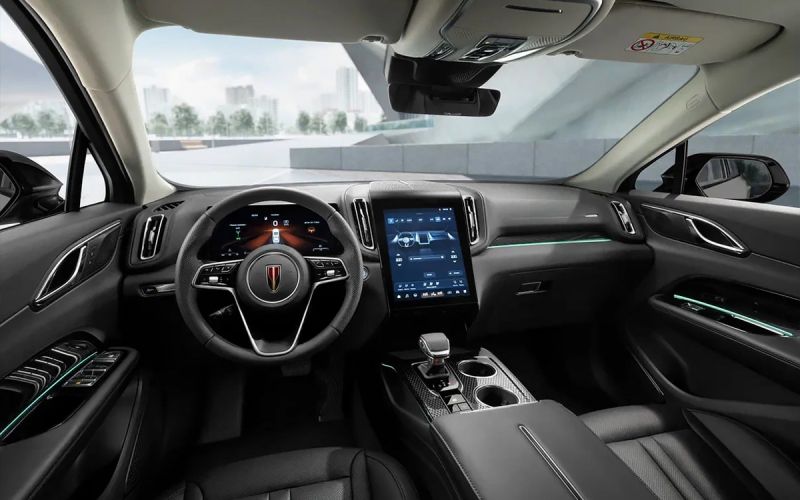 Hongqi объявила российскую цену на новый кроссовер HS3