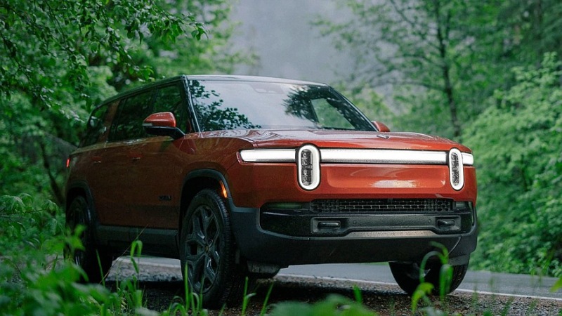 Обновленные Rivian R1S и R1T: более короткие кабели, более мощные двигатели, больший запас хода