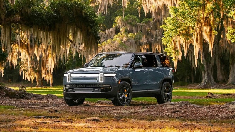 Обновленные Rivian R1S и R1T: более короткие кабели, более мощные двигатели, больший запас хода