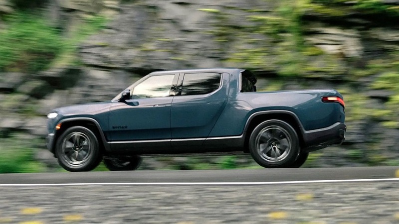 Обновленные Rivian R1S и R1T: более короткие кабели, более мощные двигатели, больший запас хода
