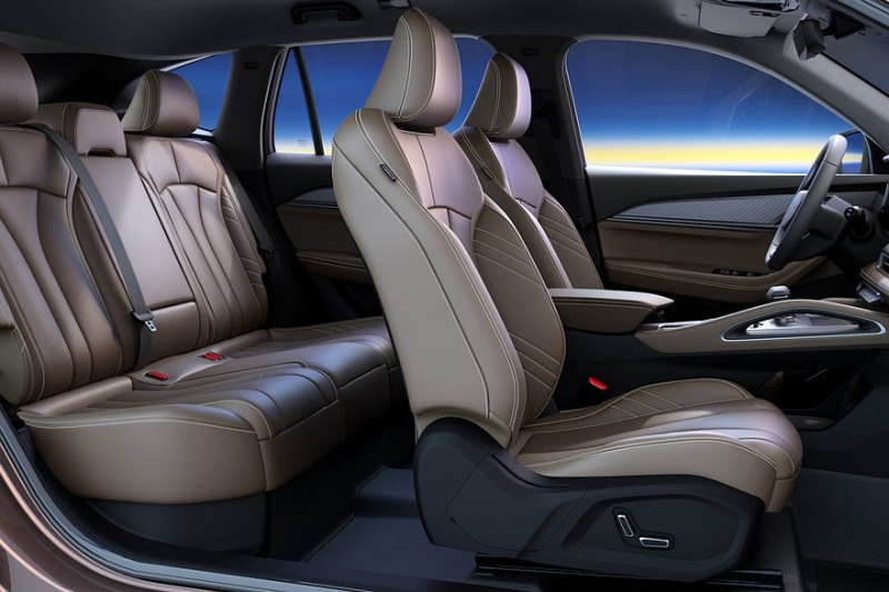 Renault Grand Koleos представил: кроссовер на базе Geely Monjaro