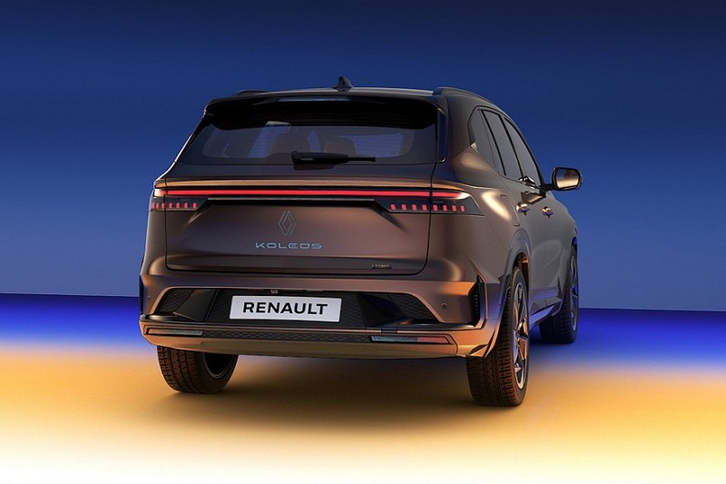 Renault Grand Koleos представил: кроссовер на базе Geely Monjaro