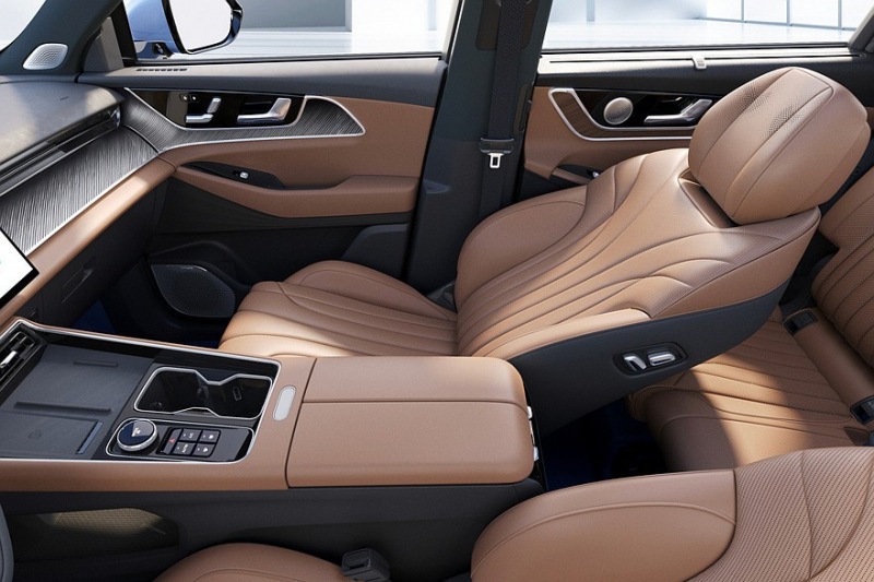 Расшифровка салона кроссовера Chery Tiggo 8L: Бренд постепенно отказывается от единого дисплея