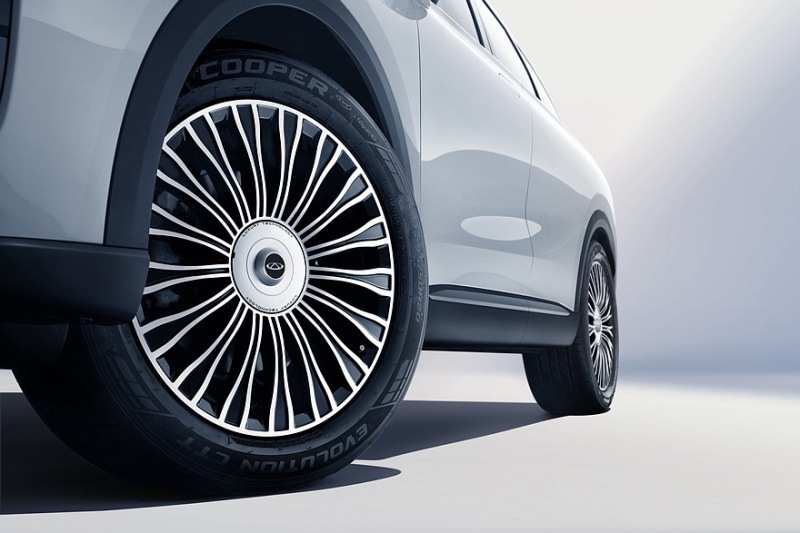 Расшифровка салона кроссовера Chery Tiggo 8L: Бренд постепенно отказывается от единого дисплея