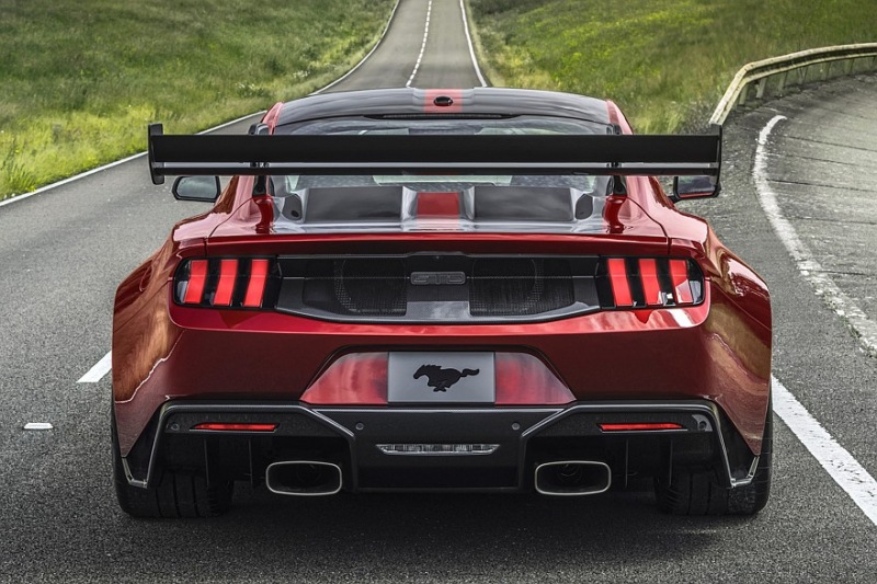 Самый дорогой и быстрый Ford Mustang GTD: раскрыты подробности интерьера и оснащения