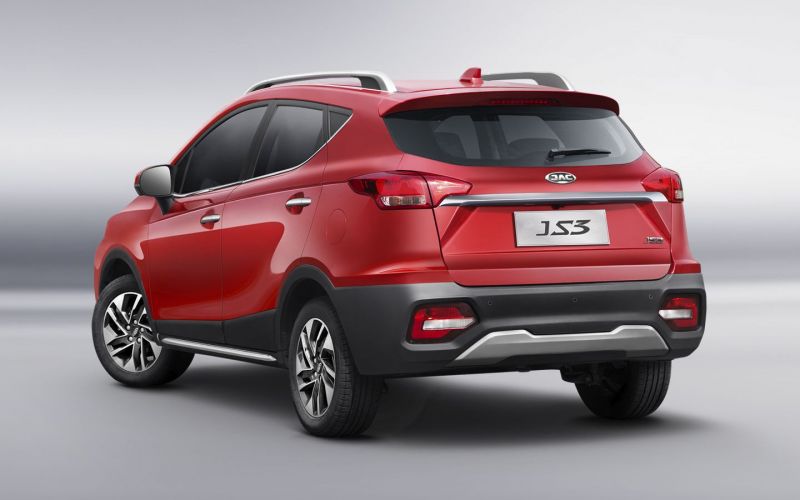 Самый доступный кроссовер JAC JS3 с начала продаж подешевел на 41 000 иен