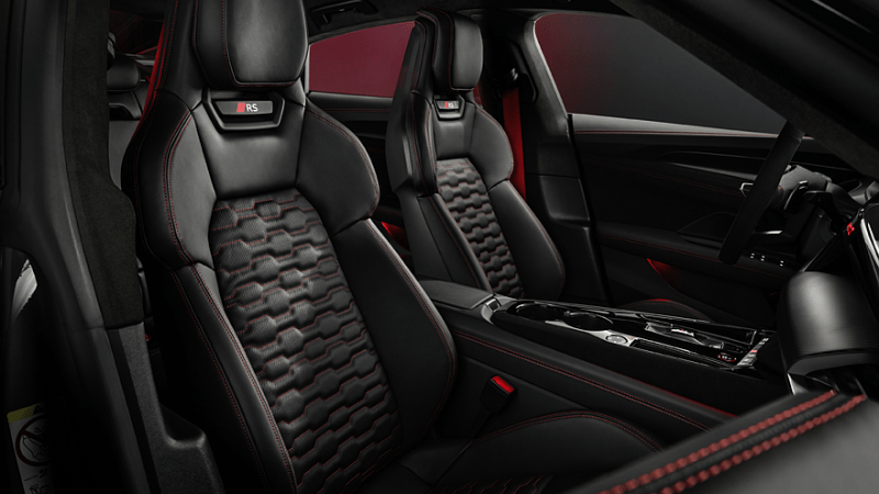 audi e-tron GT имеет новую высококлассную версию. Цена известна