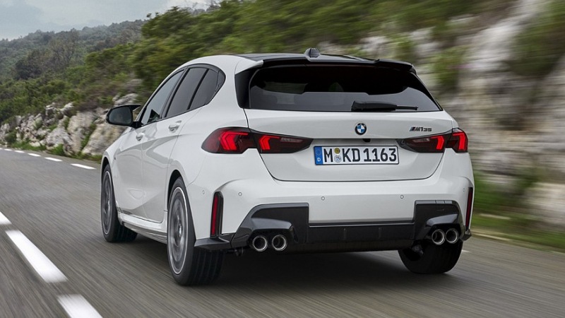 BMW 1 Series выпустит полностью электрическую версию с приставкой i