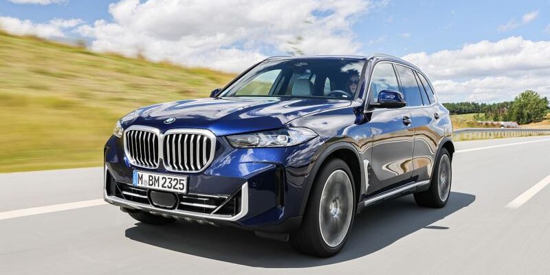 В России начались продажи новых BMW X7 и X5. Цены, скидки и гарантия
