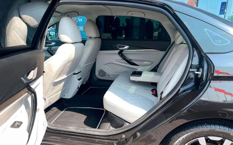 АвтоВАЗ обещает выпустить до 3000 Lada Aura до конца года