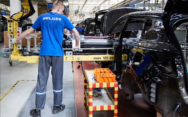 Чем Belgee отличается от Geely: репортаж с завода в Беларуси