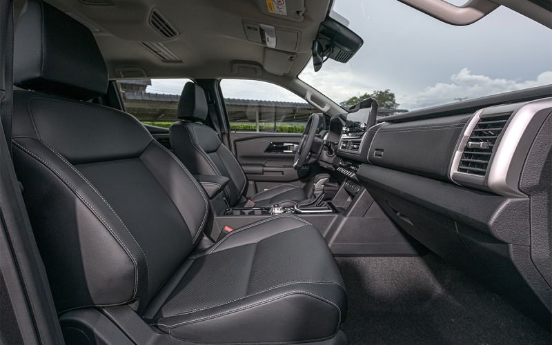 Дилер привозит в Россию Mitsubishi L200 нового поколения сколько это стоит
