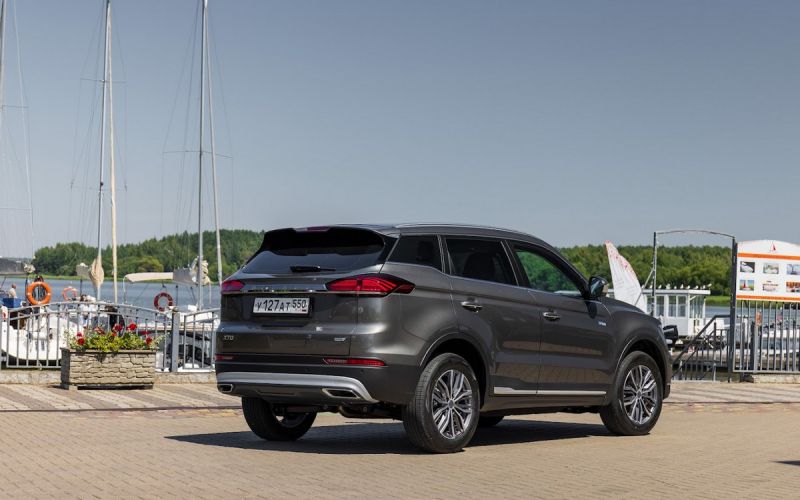Geely Atlas Pro превращается в Belgee X70: как на самом деле ведет себя этот кроссовер