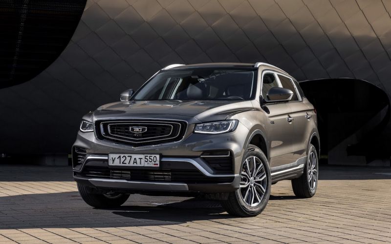 Geely Atlas Pro превращается в Belgee X70: как на самом деле ведет себя этот кроссовер