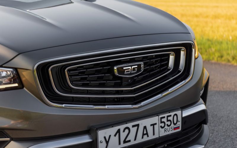 Geely Atlas Pro превращается в Belgee X70: как на самом деле ведет себя этот кроссовер