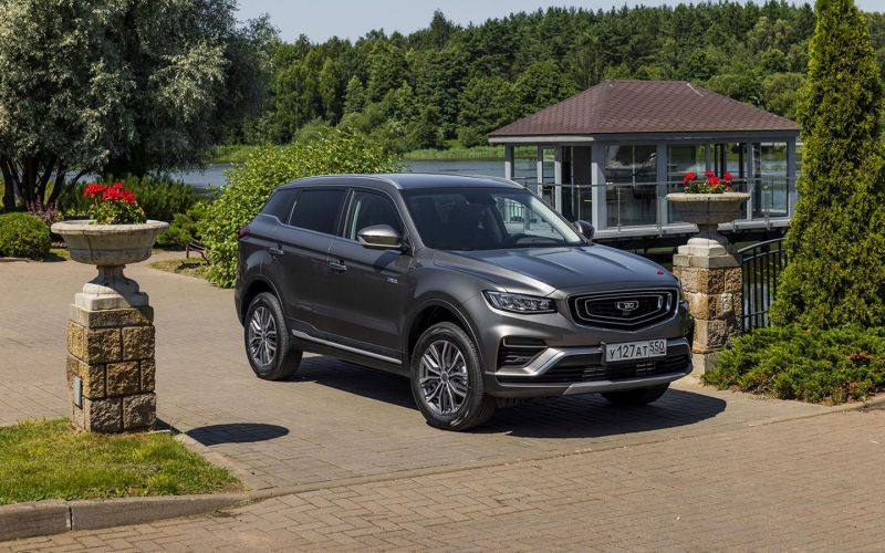 Geely Atlas Pro превращается в Belgee X70: как на самом деле ведет себя этот кроссовер